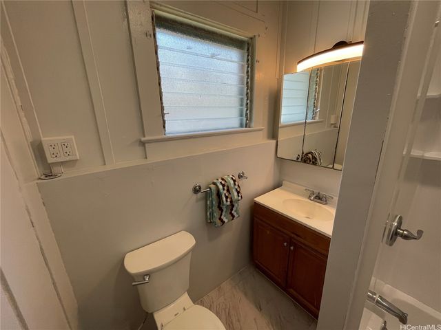 1030 16th Avenue, Honolulu, HI 96816