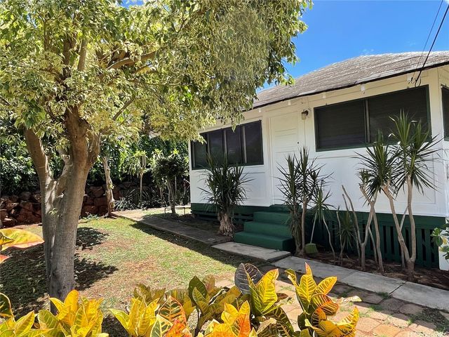 1030 16th Avenue, Honolulu, HI 96816