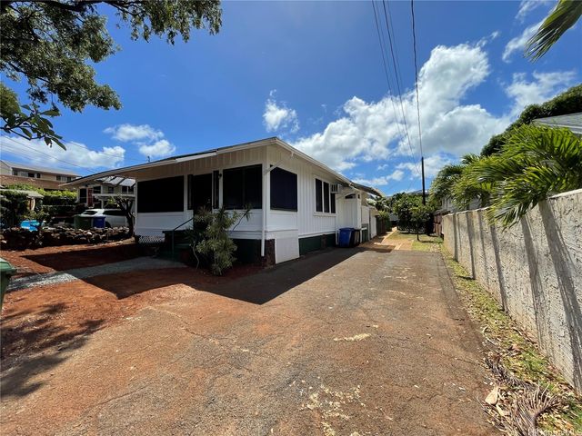 1030 16th Avenue, Honolulu, HI 96816