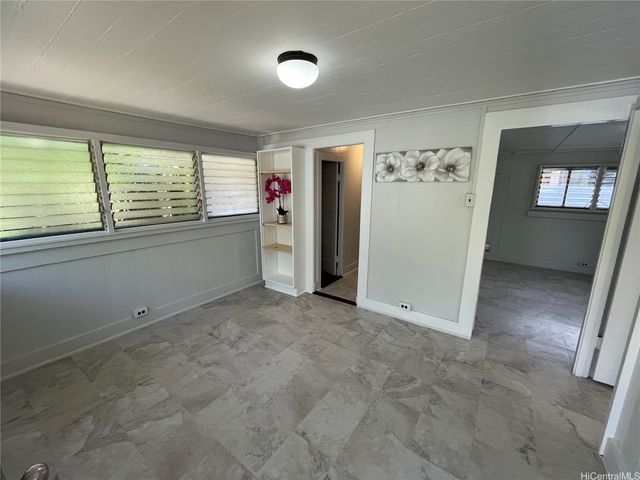 1030 16th Avenue, Honolulu, HI 96816
