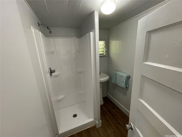 1030 16th Avenue, Honolulu, HI 96816