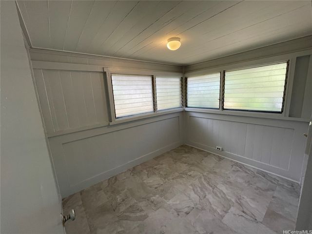 1030 16th Avenue, Honolulu, HI 96816