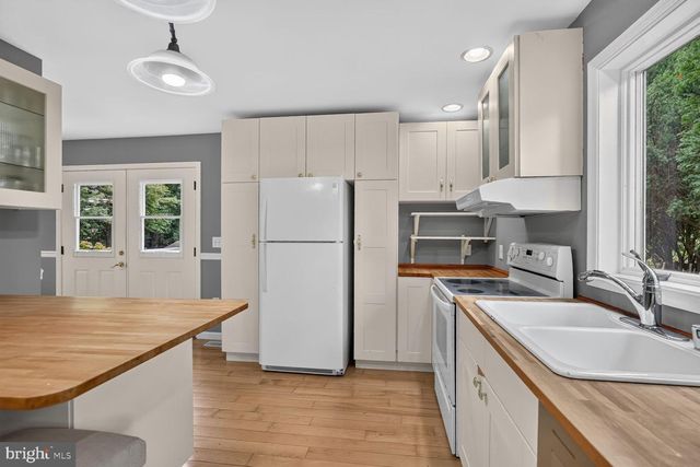 1030 HOOK RD, Westminster, MD 21157