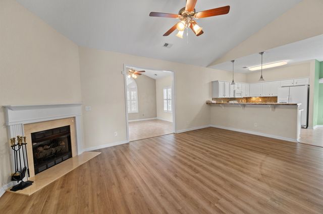 749 Ashley Manor Dr., Longs, SC 29568