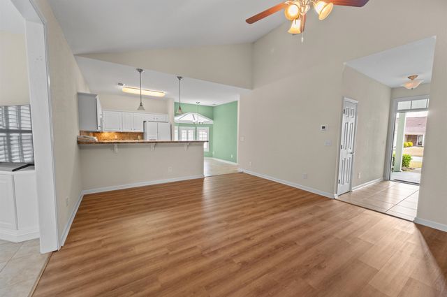 749 Ashley Manor Dr., Longs, SC 29568