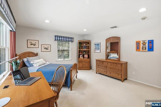 117 Van Riper Lane, Woodcliff Lake, NJ 07677