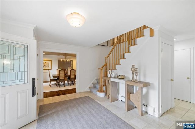 117 Van Riper Lane, Woodcliff Lake, NJ 07677