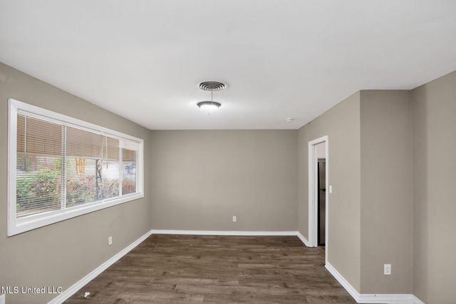 227 Queen Anne Lane, Jackson, MS 39209