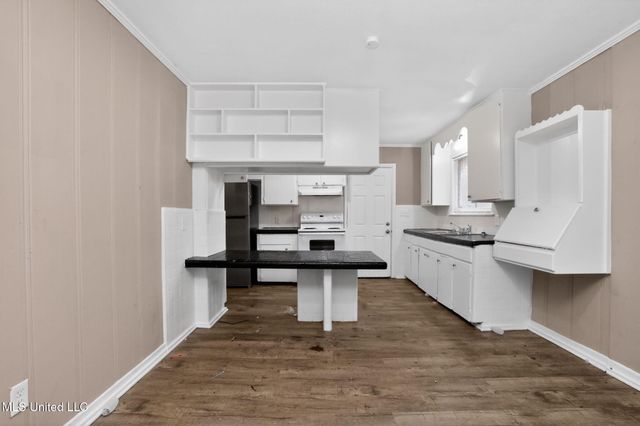 227 Queen Anne Lane, Jackson, MS 39209