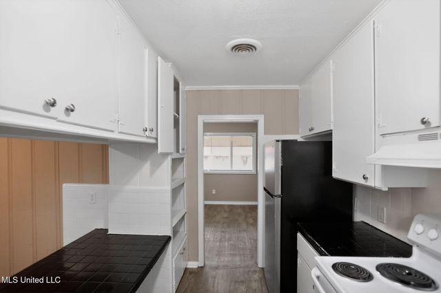 227 Queen Anne Lane, Jackson, MS 39209