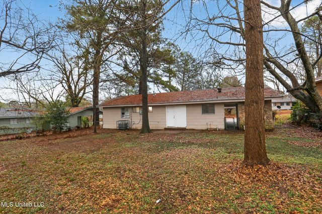 227 Queen Anne Lane, Jackson, MS 39209