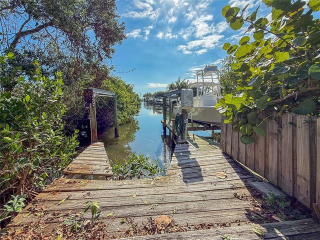 2401 10TH STREET W, Palmetto, FL 34221