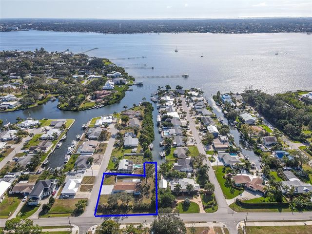 2401 10TH STREET W, Palmetto, FL 34221