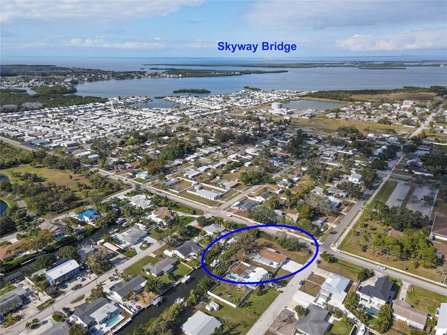 2401 10TH STREET W, Palmetto, FL 34221