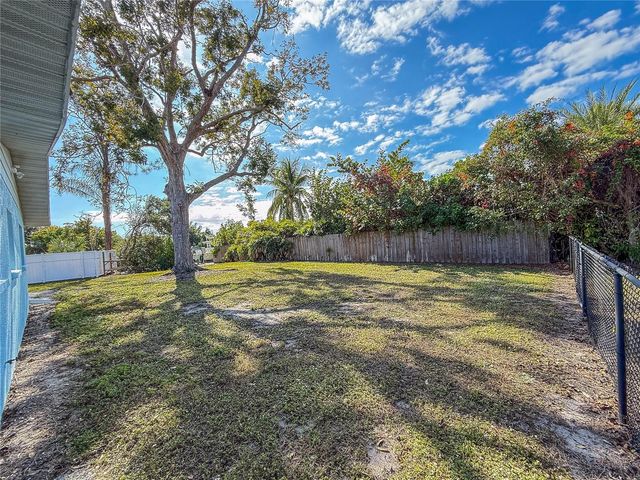 2401 10TH STREET W, Palmetto, FL 34221