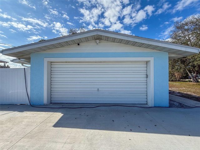 2401 10TH STREET W, Palmetto, FL 34221