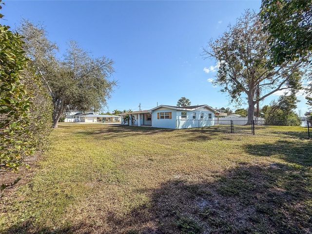 2401 10TH STREET W, Palmetto, FL 34221