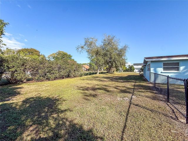 2401 10TH STREET W, Palmetto, FL 34221