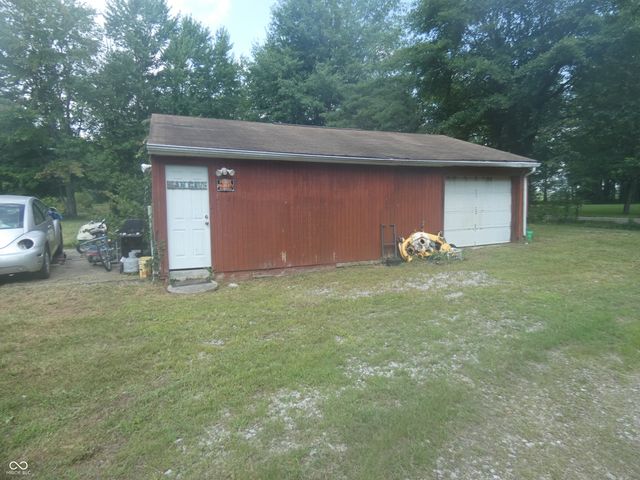 6546 N County Road 1300 E, Seymour, IN 47274