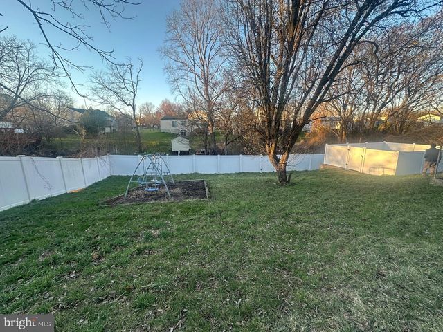 9702 NEW ORCHARD DR, Upper Marlboro, MD 20774