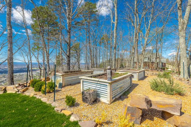 8269 Balata Drive, Ooltewah, TN 37363