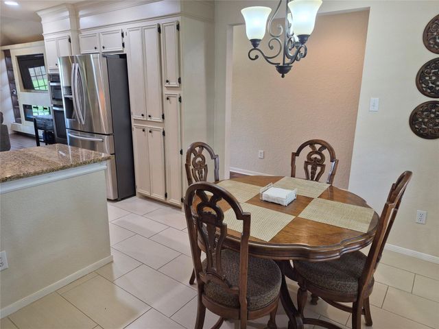 54 Zinnia Court, Lake Jackson, TX 77566