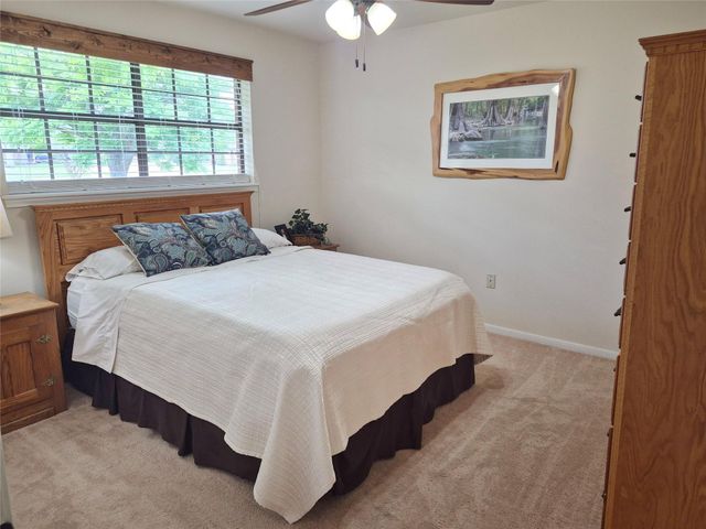 54 Zinnia Court, Lake Jackson, TX 77566