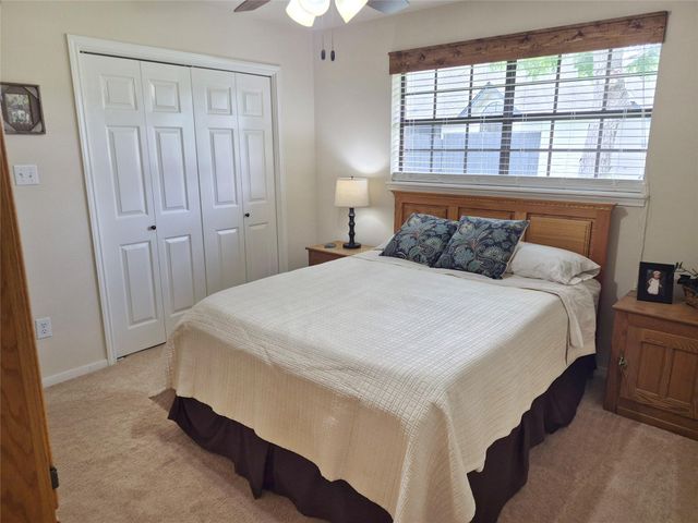 54 Zinnia Court, Lake Jackson, TX 77566