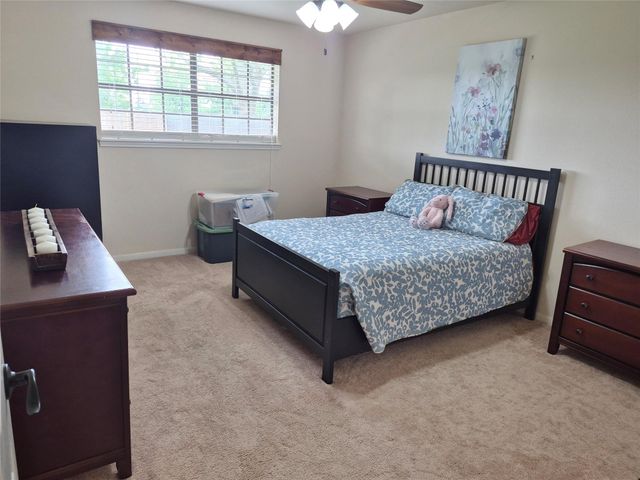 54 Zinnia Court, Lake Jackson, TX 77566