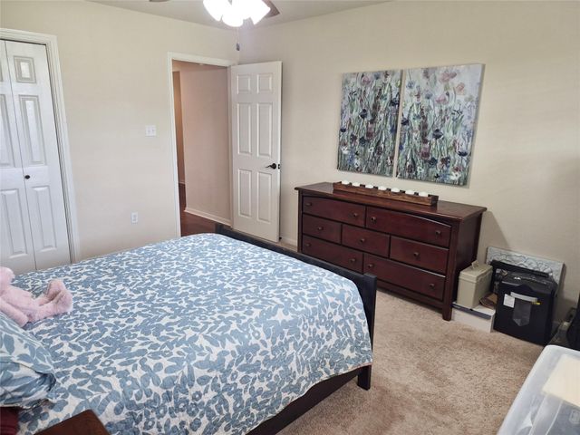 54 Zinnia Court, Lake Jackson, TX 77566