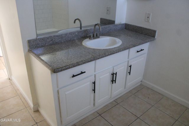 1308 Flower Street, Bakersfield, CA 93305