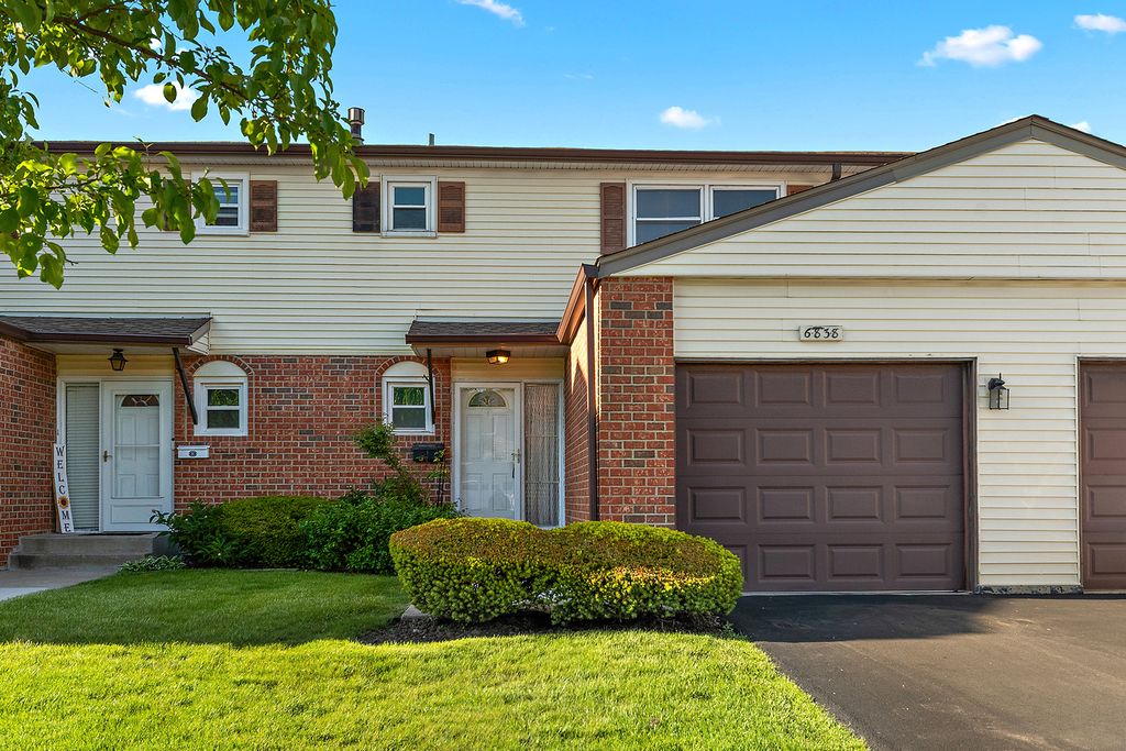 Image 1 of property listing at 6838 Winston Drive, Tinley Park, IL 60477