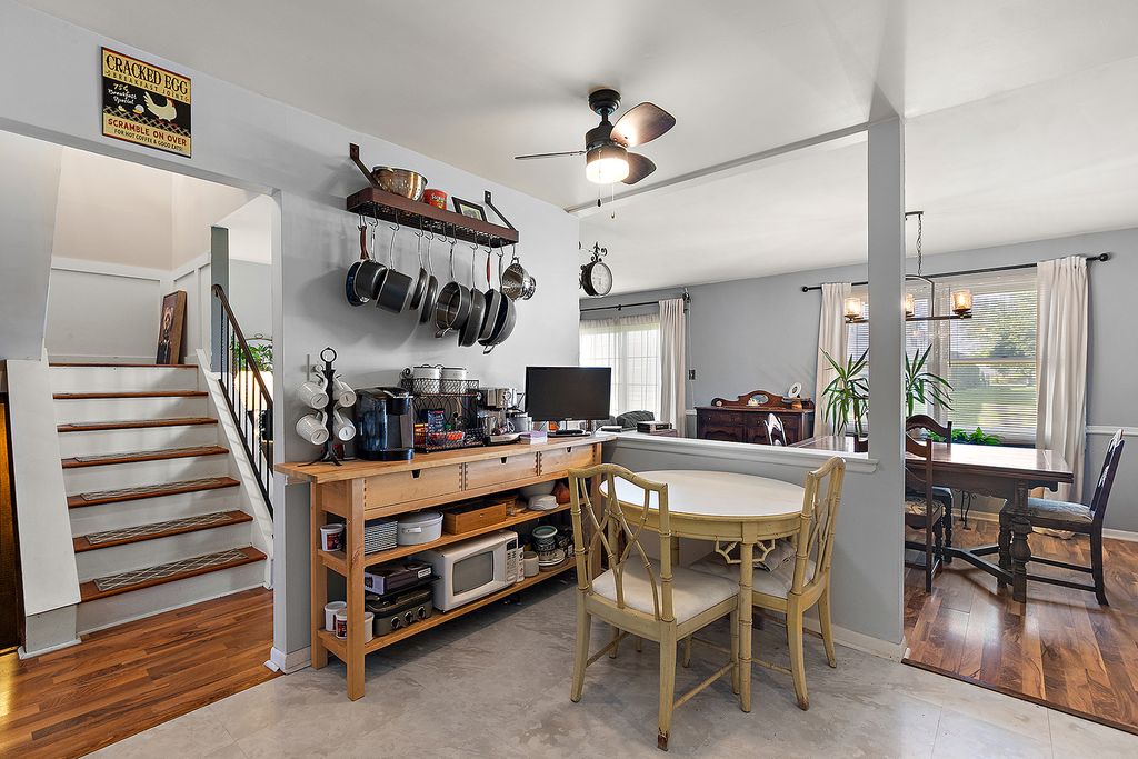 Image 11 of property listing at 6838 Winston Drive, Tinley Park, IL 60477
