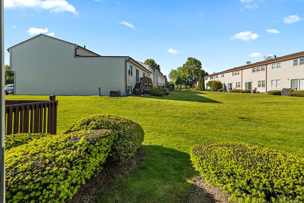 Image 24 of property listing at 6838 Winston Drive, Tinley Park, IL 60477