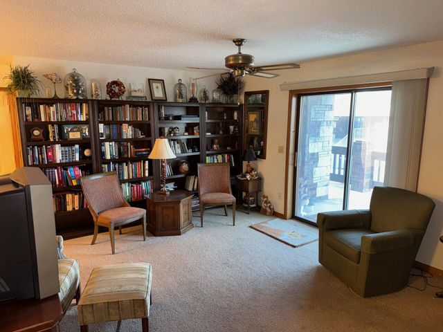 180 Wilshire Drive 85, Hollister, MO 65672