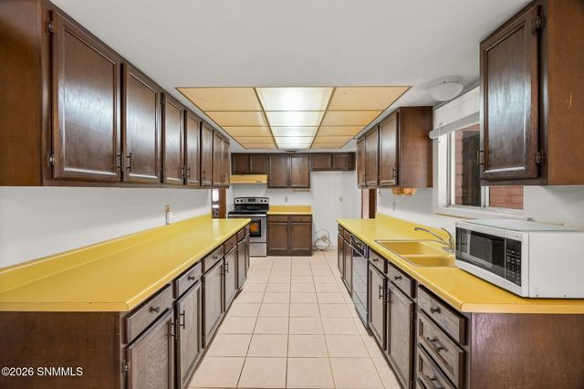 3012 Karen Drive, Las Cruces, NM 88001
