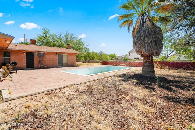 3012 Karen Drive, Las Cruces, NM 88001