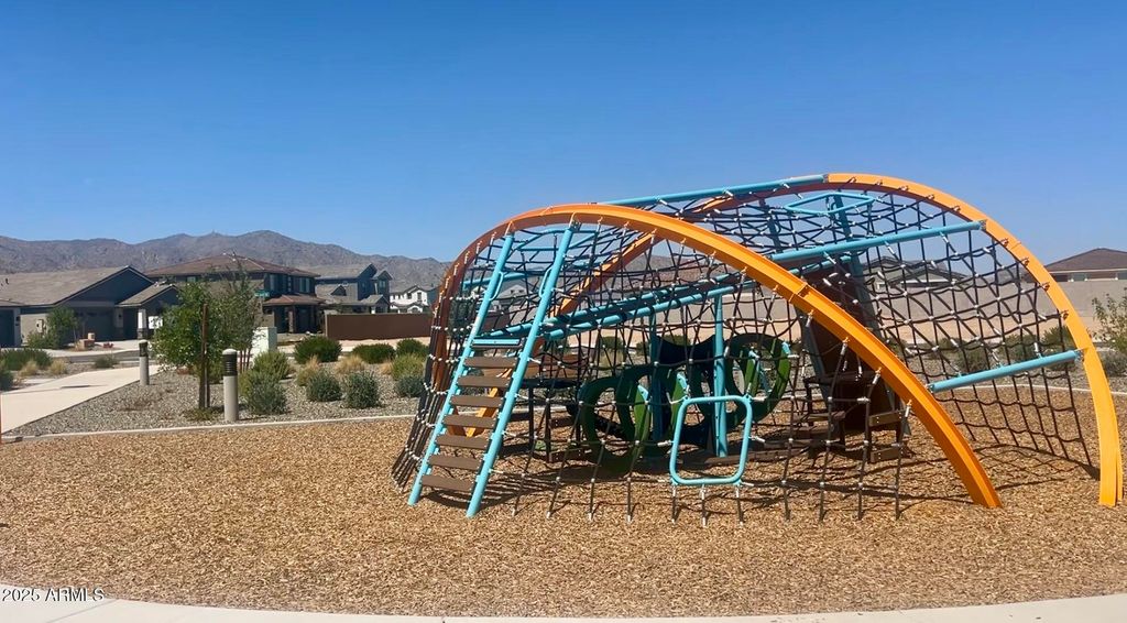 Image 9 of property listing at 5902 N 194th Drive, Litchfield Park, AZ 85340