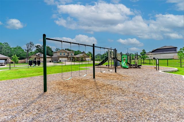 211 Fairmeade Drive, Terrell, TX 75160