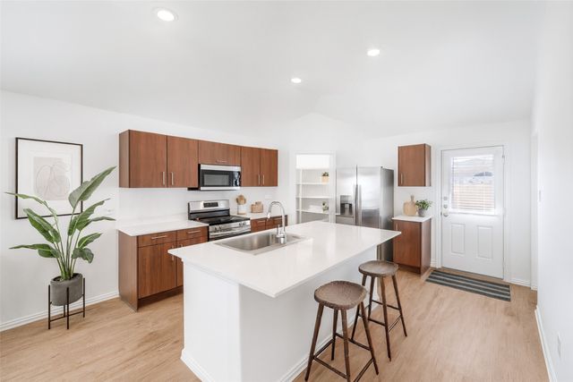 211 Fairmeade Drive, Terrell, TX 75160
