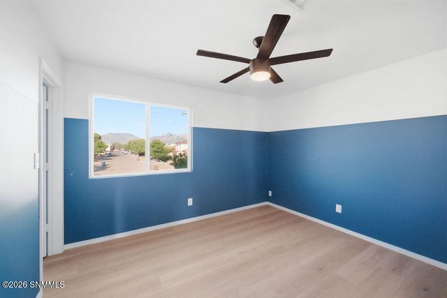 5077 Kensington Way, Las Cruces, NM 88012