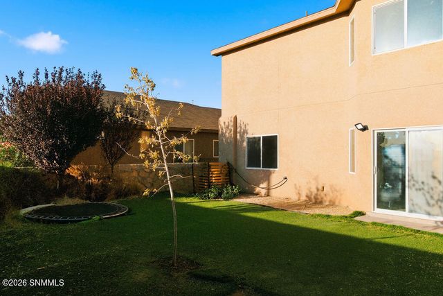 5077 Kensington Way, Las Cruces, NM 88012