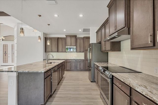 27 TEE VIEW ROAD, Rotonda West, FL 33947