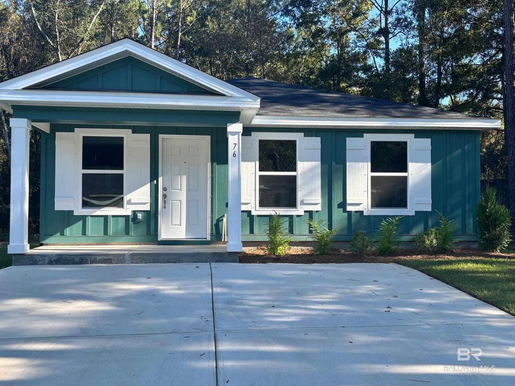 76 Summer Oaks Drive, Daphne, AL 36526