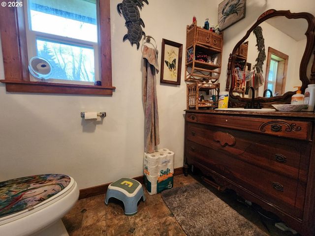 45366 HIGHWAY 101, Langlois, OR 97450