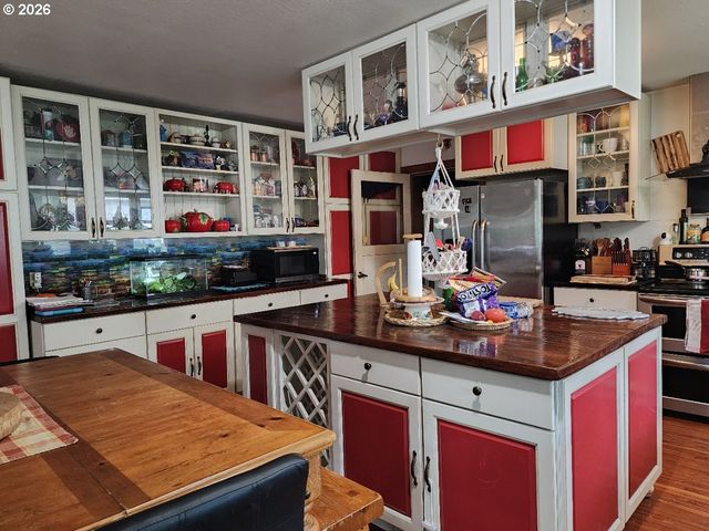 45366 HIGHWAY 101, Langlois, OR 97450