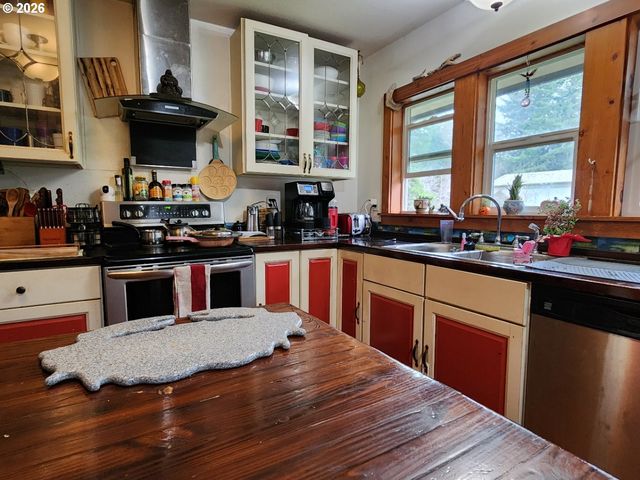 45366 HIGHWAY 101, Langlois, OR 97450