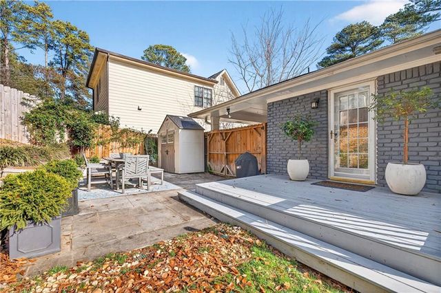 2226 Fairway NE Circle, Brookhaven, GA 30319