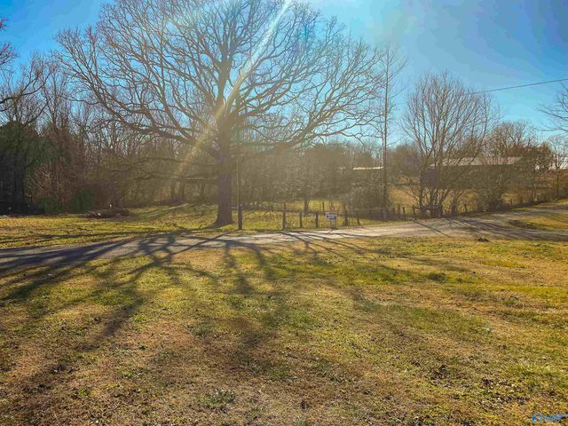 102 SW 1st Street, Sylvania, AL 35988