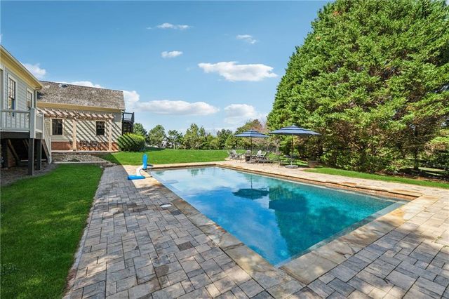 115 Ariel Court, Roswell, GA 30075